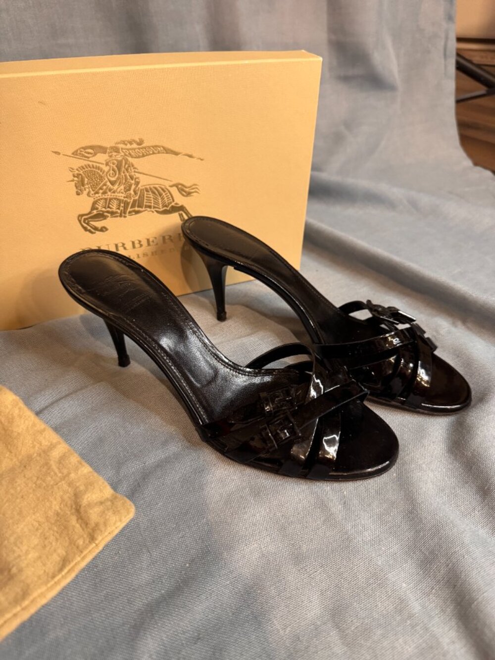 Burberry Black Patent Leather Strappy Heeled Mule Size 7 US w/ Box & Dust Bag - Picture 2 of 6